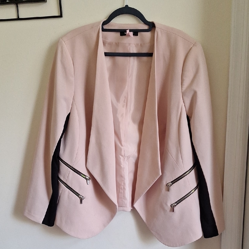 Nine West Blush Pink Blazer with Black Zipper Accents Size 16W